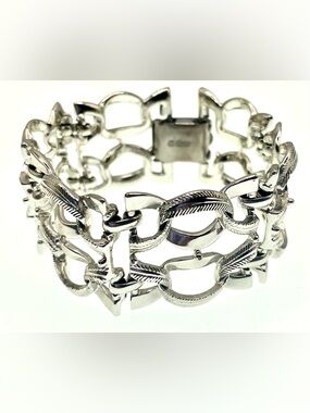 Vintage 1970s Coro Bracelet Signed Interlocking Textured Links Silver Tone